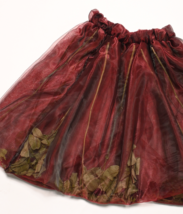 Dried rose skirt For Sale