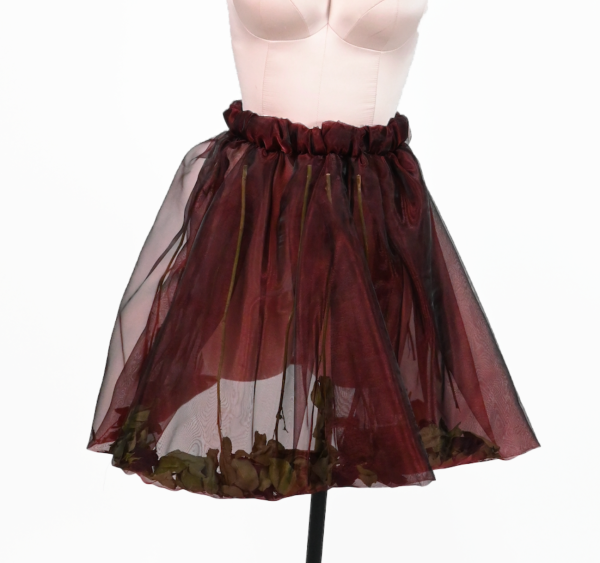 Dried rose skirt For Sale